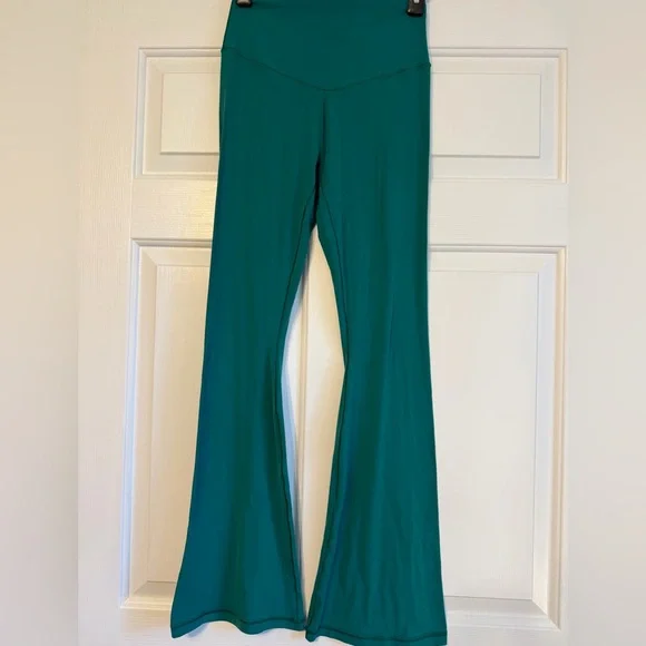 OFFLINE By Aerie Real Me XTRA High Waisted Bootcut Flare Legging Castle Green M - Picture 2 of 6
